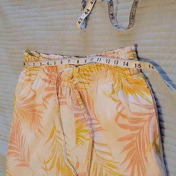 Marc New York Linen Capris - Picture 5 of 9